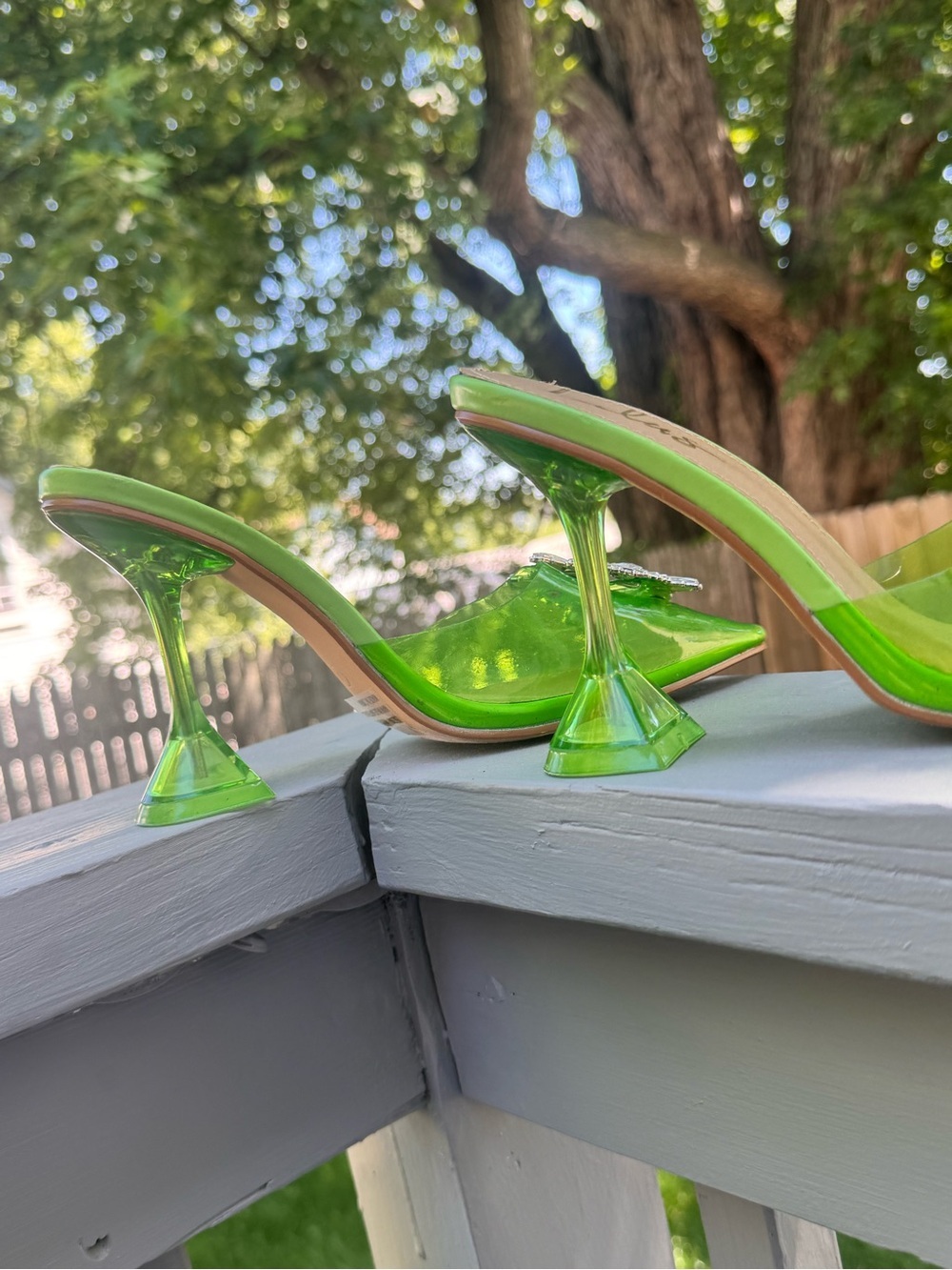 Lulu's Neon Green Crystal Sunburst Pointed Toe Heels size 7 - Picture 7 of 7